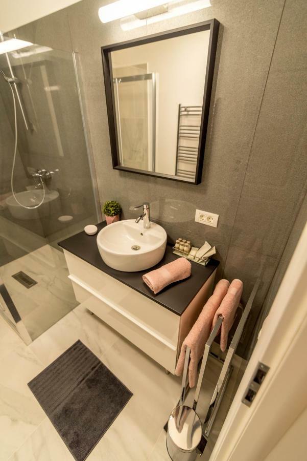 Central Premium Suites ทิมิชัวรา ภายนอก รูปภาพ